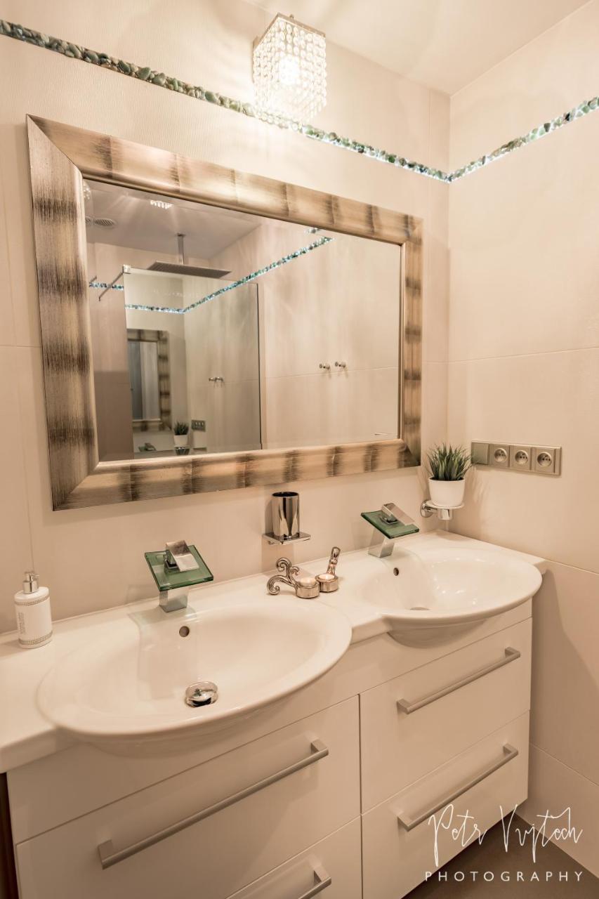 Apartman Na Lipne Frymburk Exteriör bild