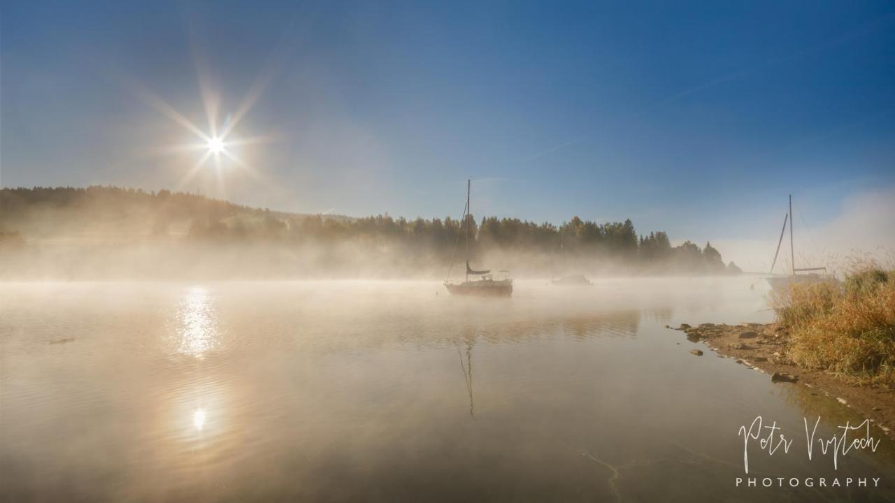 Apartman Na Lipne Frymburk Exteriör bild